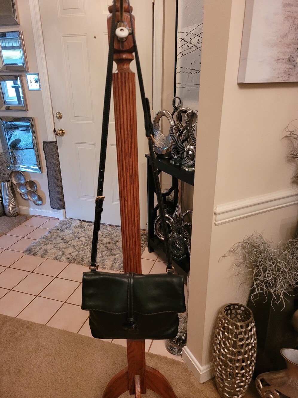 Dooney And Bourke Florentine Medium Toggle Crossbody In Black